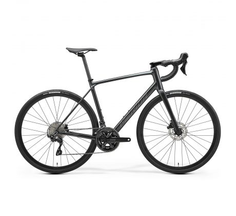 Merida SCULTURA ENDURANCE 400 matný čierny(tmavostrieborný) 2025